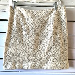 Ann Taylor LOFT Ivory Women’s Lace Skirt • Hidden Side Zip • Size 8